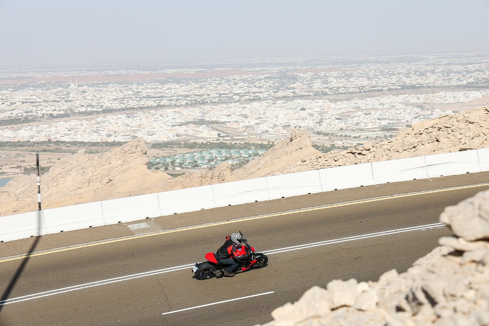 Ducati Diavel V4