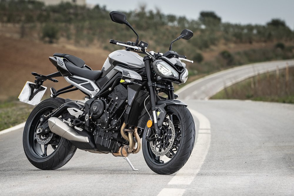 2024 Street Triple R static image. 