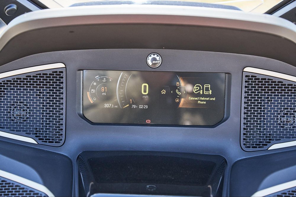 a close up of the big electronic dash of the spyder rt
