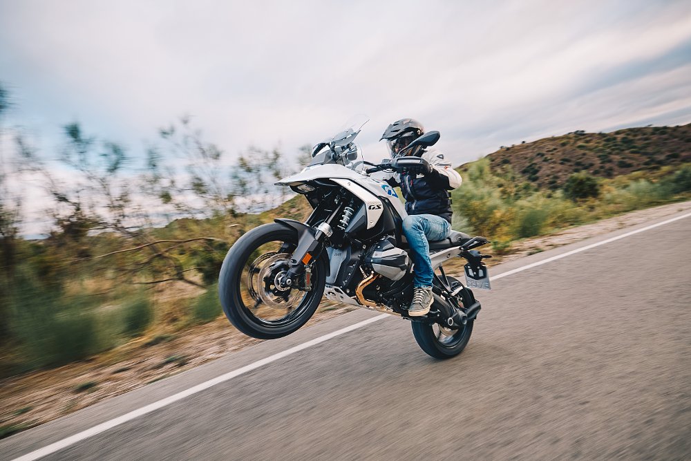 wheelie on the R 1300 GS