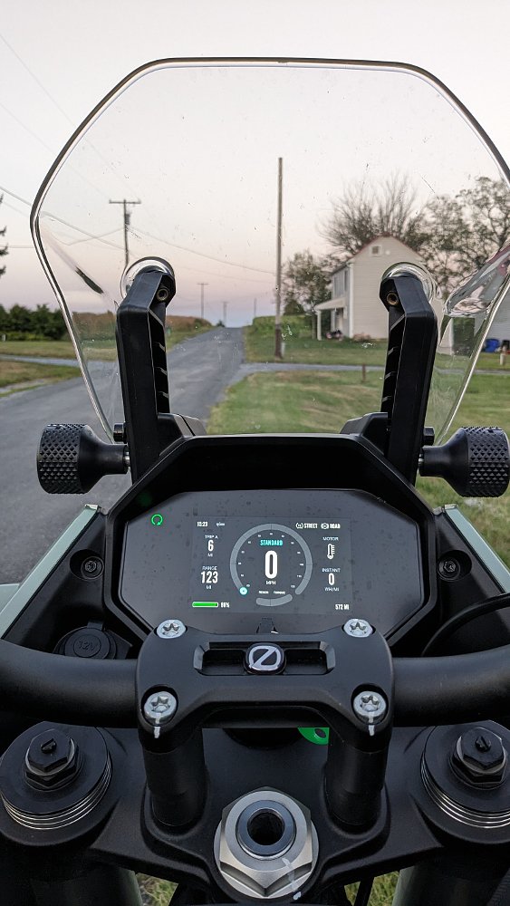 cockpit view of the digital display and windscreen on the DSR/X