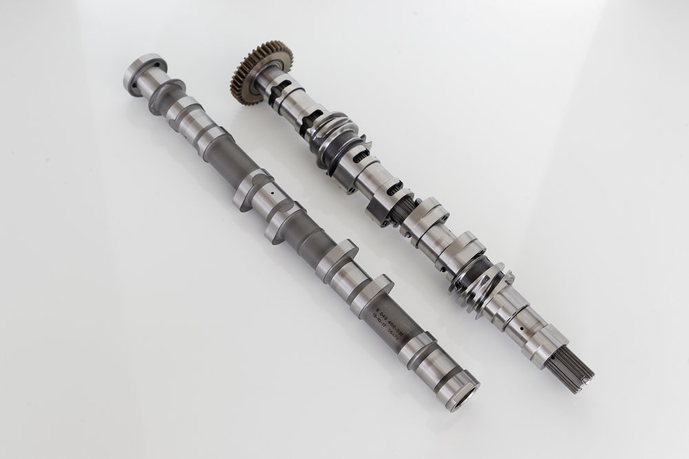 BMW S 1000 ShiftCam camshaft detail.