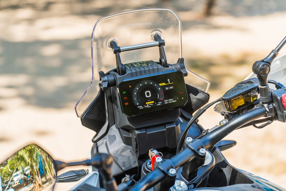 close view of the TFT display on the Ibex 450