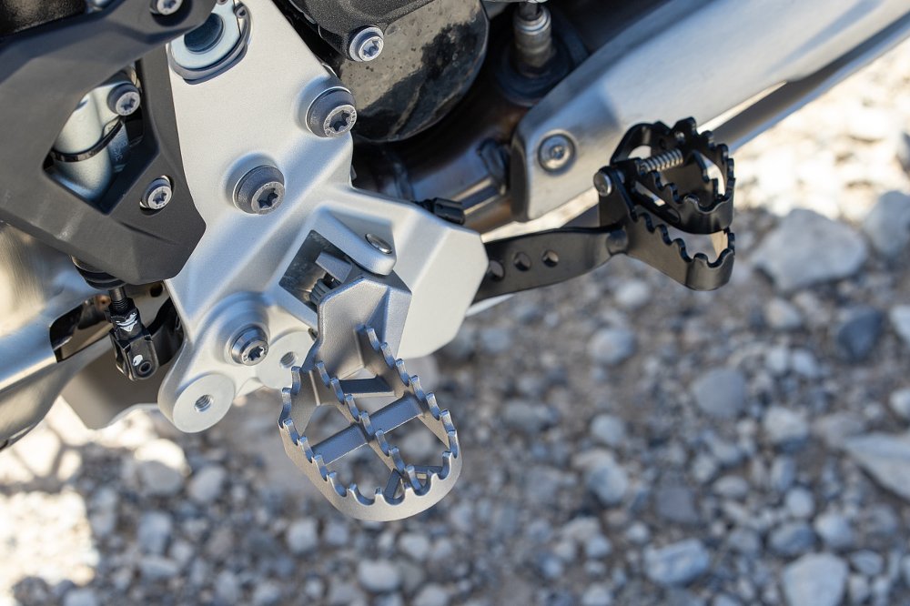 Common Tread BMW F 900 GS Review 