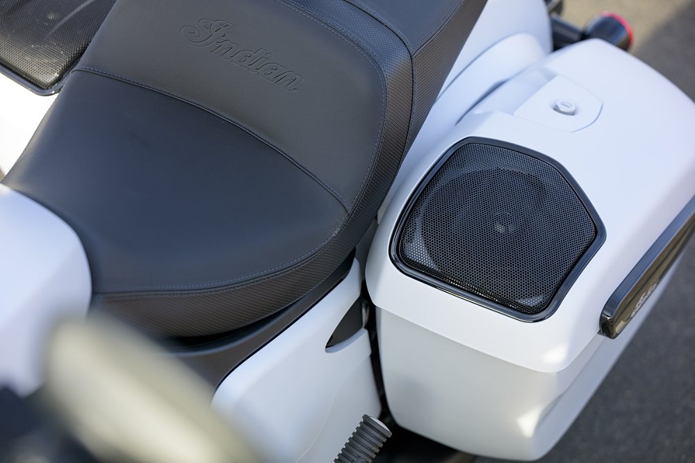 view of speakers in the saddlebag lids