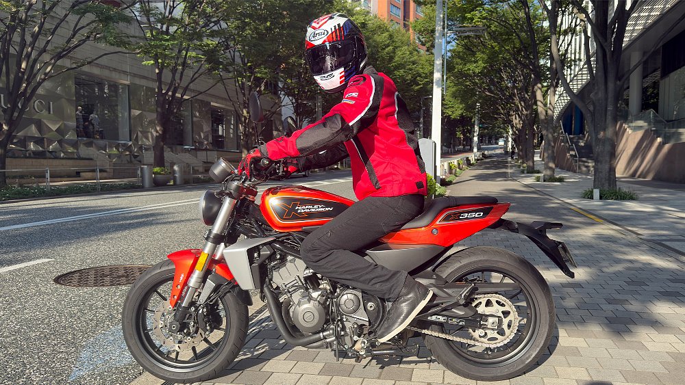 Dustin mounted on the Harley-Davidson X350.